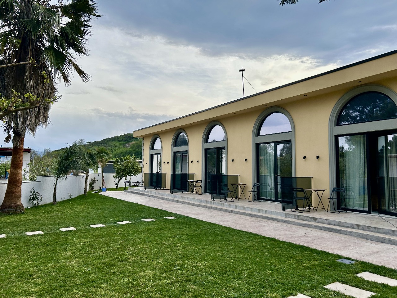 VILA 2 image 1